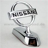 Nissan Motorhaubenemblem